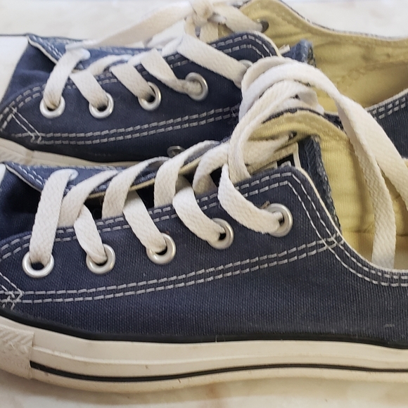 BLUE CONVERSE ALL STAR WOMENS SNEAKERS SIZE 6 - Picture 2 of 5